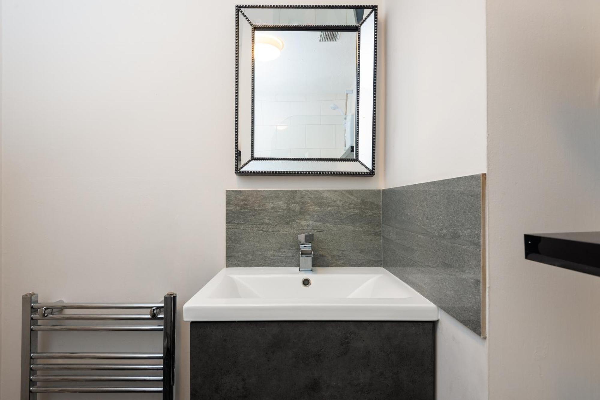 Worcester Fabulous Cherry Tree Mews Self Check In Dogs Welcome By Prior Arrangement , 2 Double Bedrooms ,Super Fast Wi-Fi, With Free Off Road Parking For 2 Vehicles Near Royal Hospital And Woodland Walks Eksteriør billede