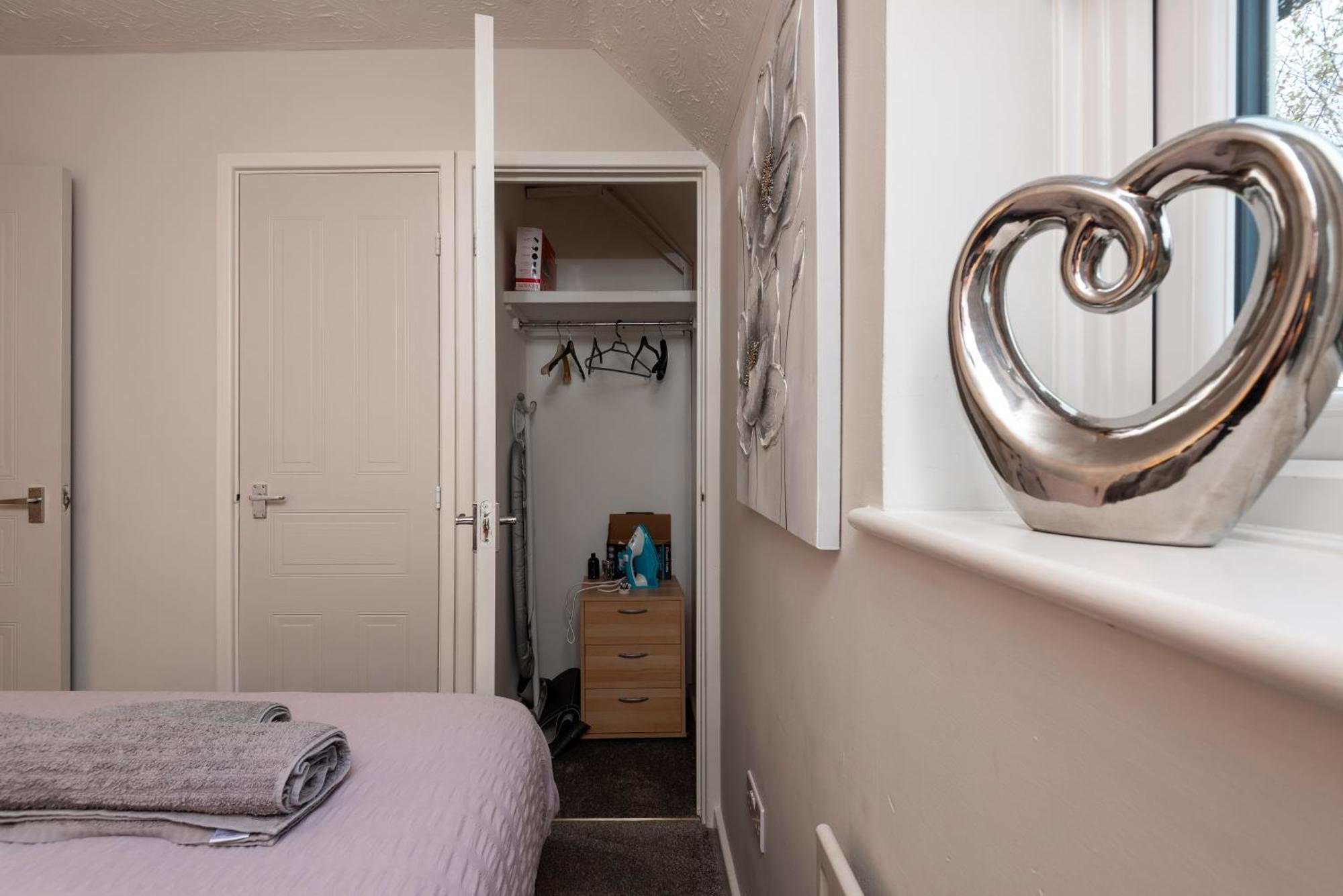 Worcester Fabulous Cherry Tree Mews Self Check In Dogs Welcome By Prior Arrangement , 2 Double Bedrooms ,Super Fast Wi-Fi, With Free Off Road Parking For 2 Vehicles Near Royal Hospital And Woodland Walks Eksteriør billede
