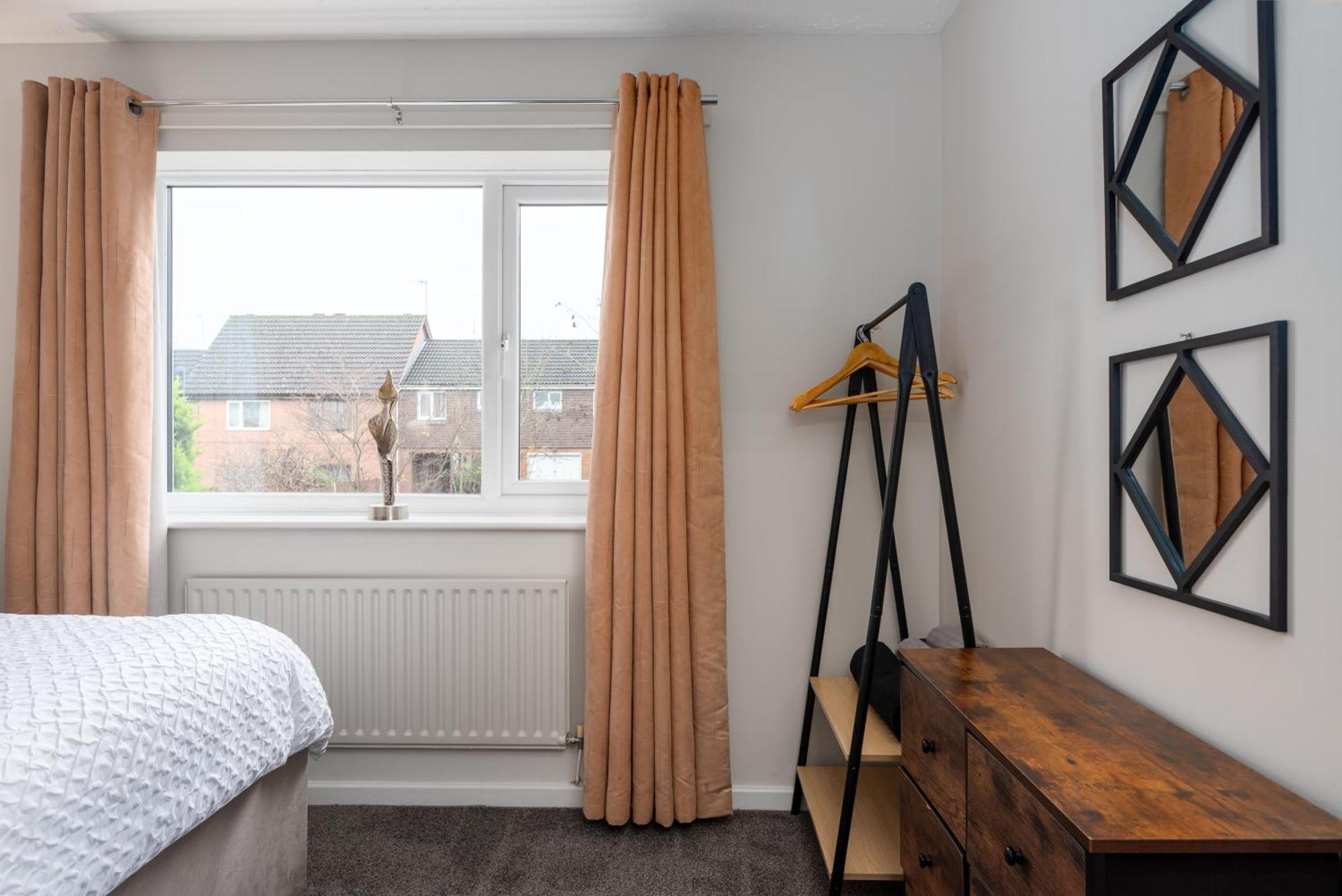 Worcester Fabulous Cherry Tree Mews Self Check In Dogs Welcome By Prior Arrangement , 2 Double Bedrooms ,Super Fast Wi-Fi, With Free Off Road Parking For 2 Vehicles Near Royal Hospital And Woodland Walks Eksteriør billede