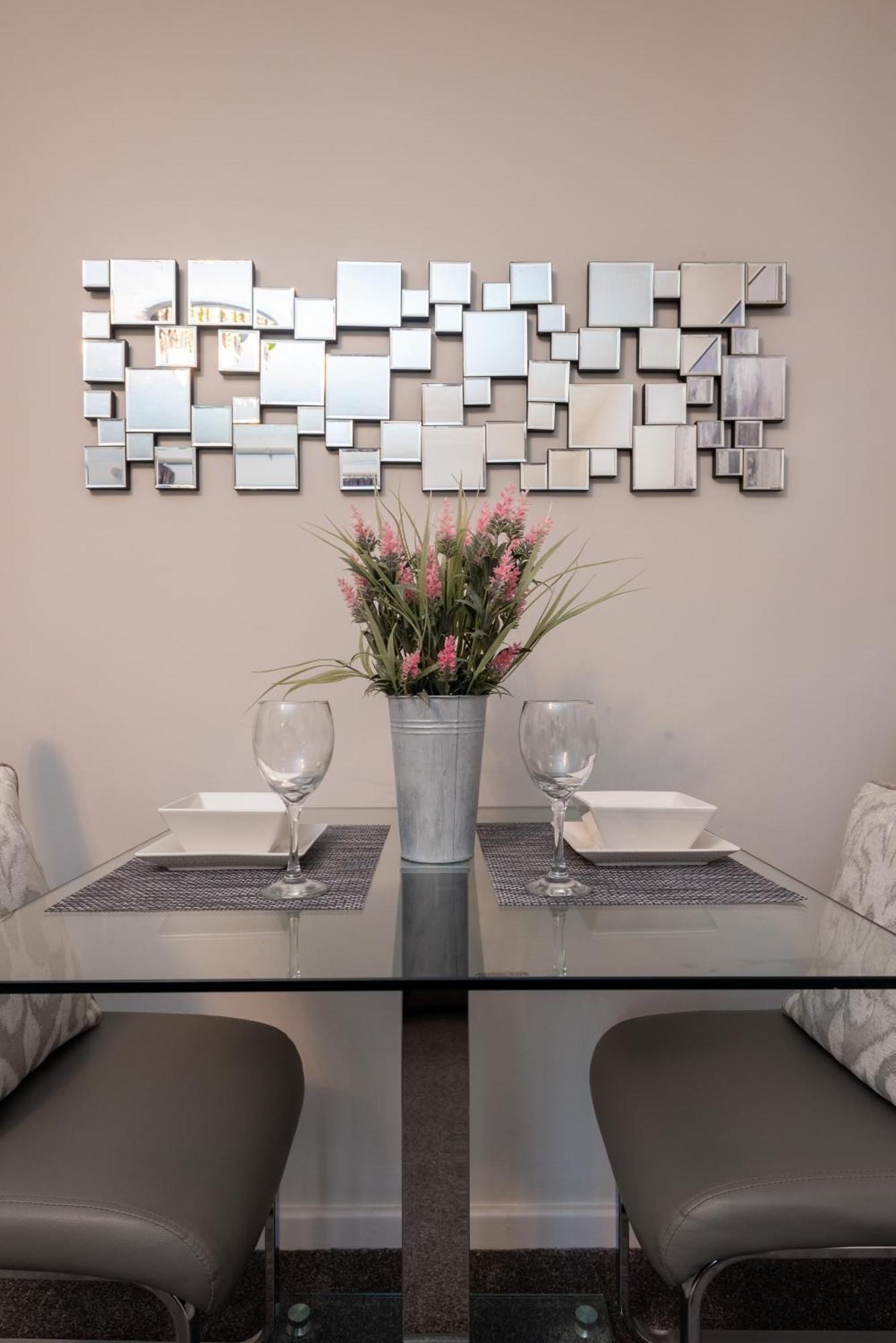 Worcester Fabulous Cherry Tree Mews Self Check In Dogs Welcome By Prior Arrangement , 2 Double Bedrooms ,Super Fast Wi-Fi, With Free Off Road Parking For 2 Vehicles Near Royal Hospital And Woodland Walks Eksteriør billede