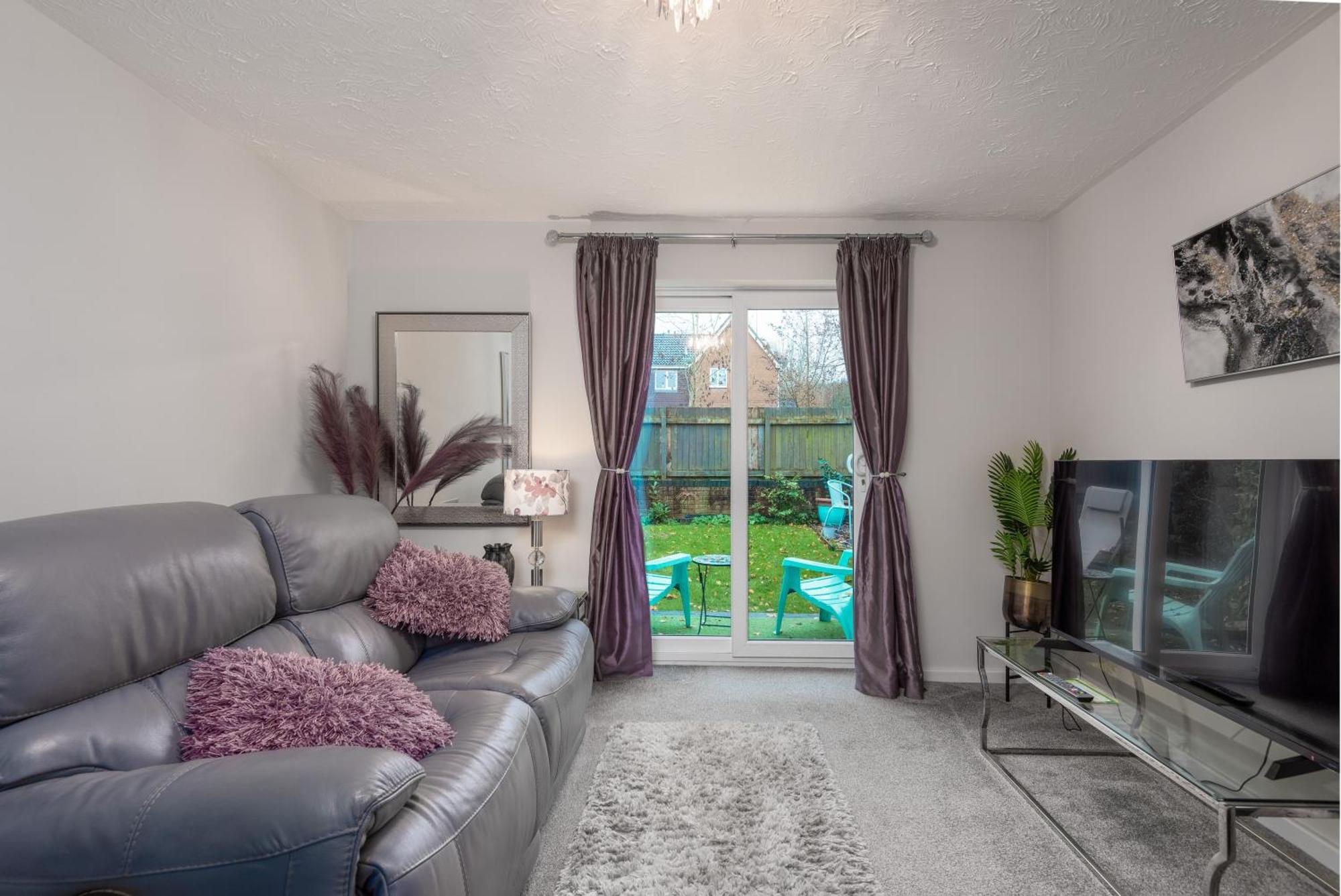 Worcester Fabulous Cherry Tree Mews Self Check In Dogs Welcome By Prior Arrangement , 2 Double Bedrooms ,Super Fast Wi-Fi, With Free Off Road Parking For 2 Vehicles Near Royal Hospital And Woodland Walks Eksteriør billede