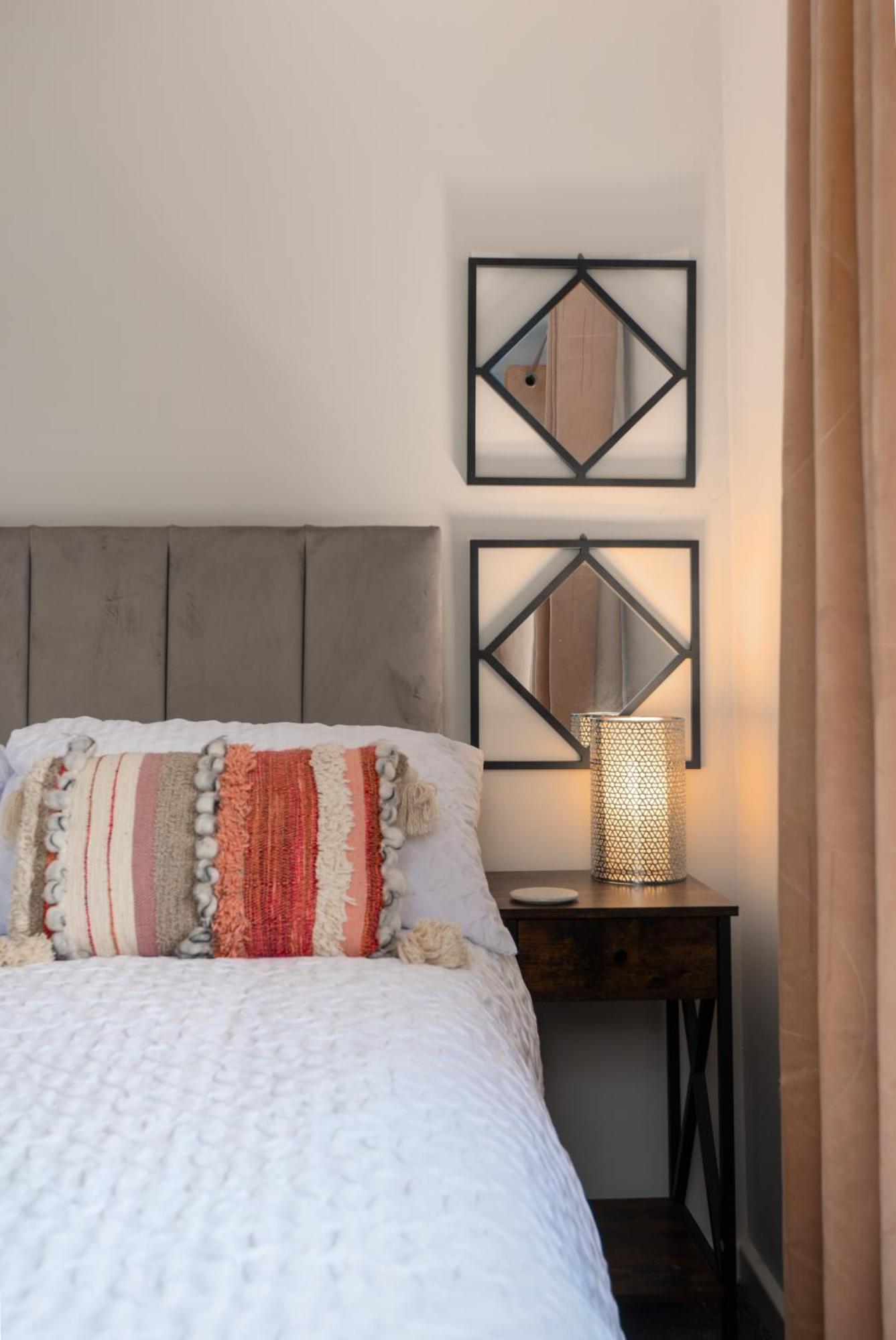 Worcester Fabulous Cherry Tree Mews Self Check In Dogs Welcome By Prior Arrangement , 2 Double Bedrooms ,Super Fast Wi-Fi, With Free Off Road Parking For 2 Vehicles Near Royal Hospital And Woodland Walks Eksteriør billede